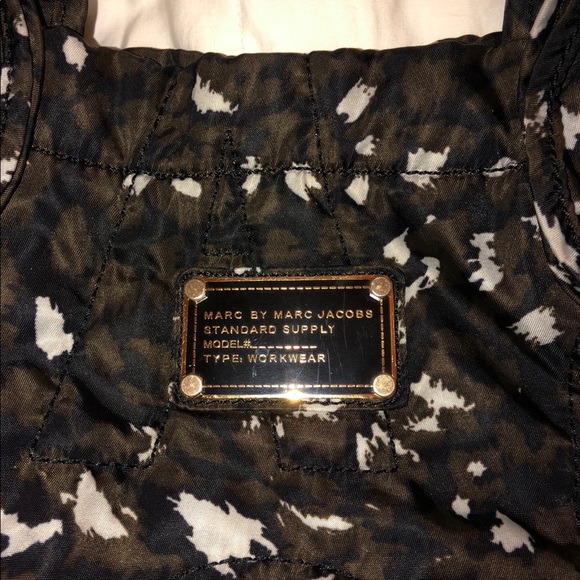 Marc Jacobs purse - Picture 1 of 7